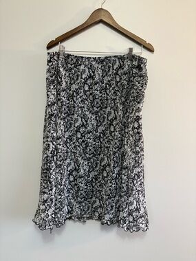 Black & White Floral A-Line Skirt Plus Size 16